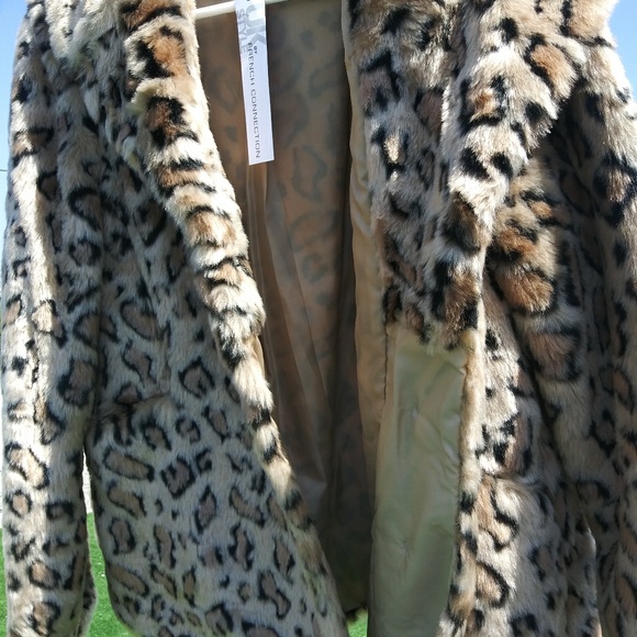 Leopard Print Faux Fur Short Coat NWT - Picture 7 of 7